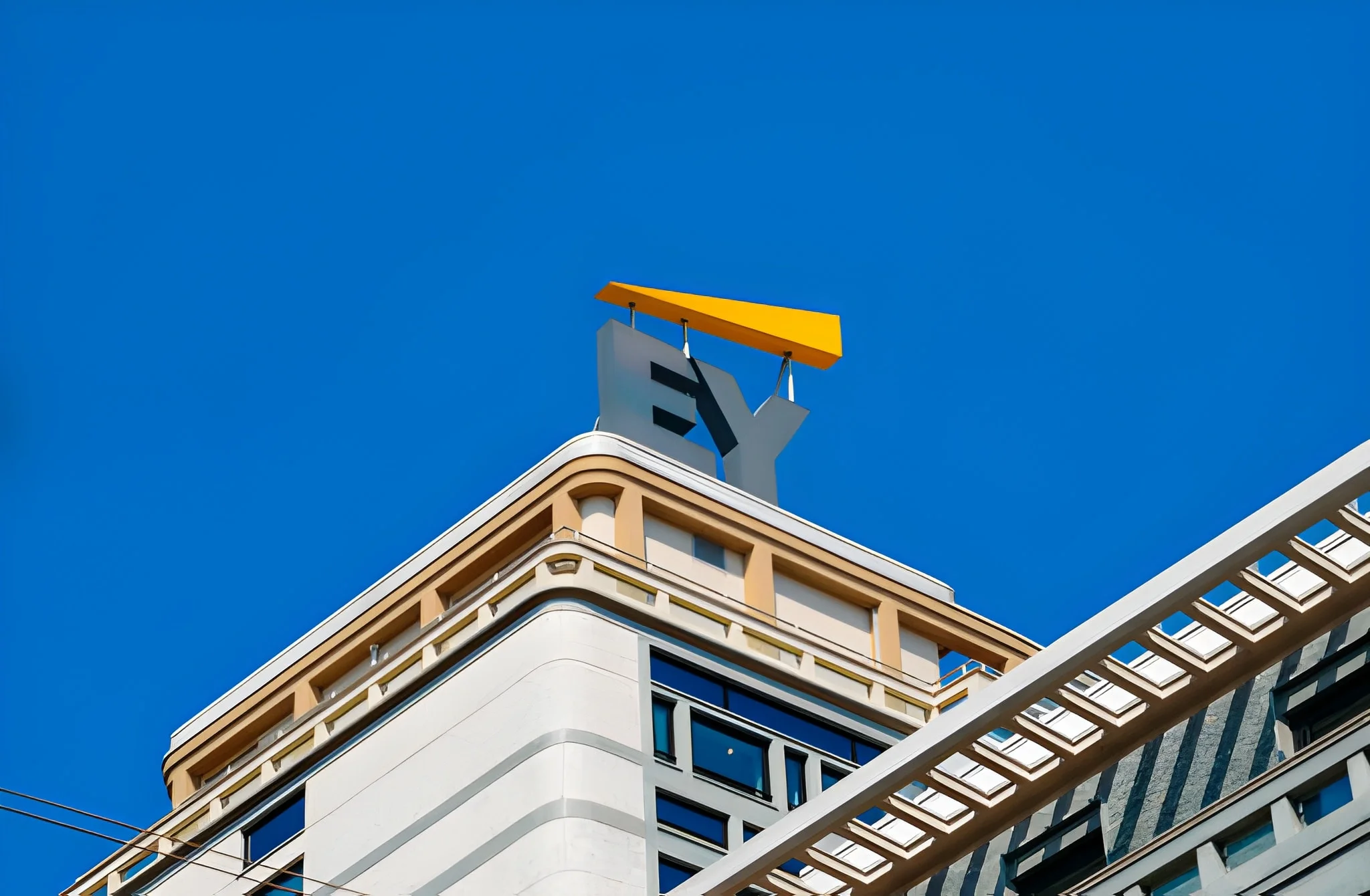 EY Posts 4% Jump in Global Revenue in 2025
