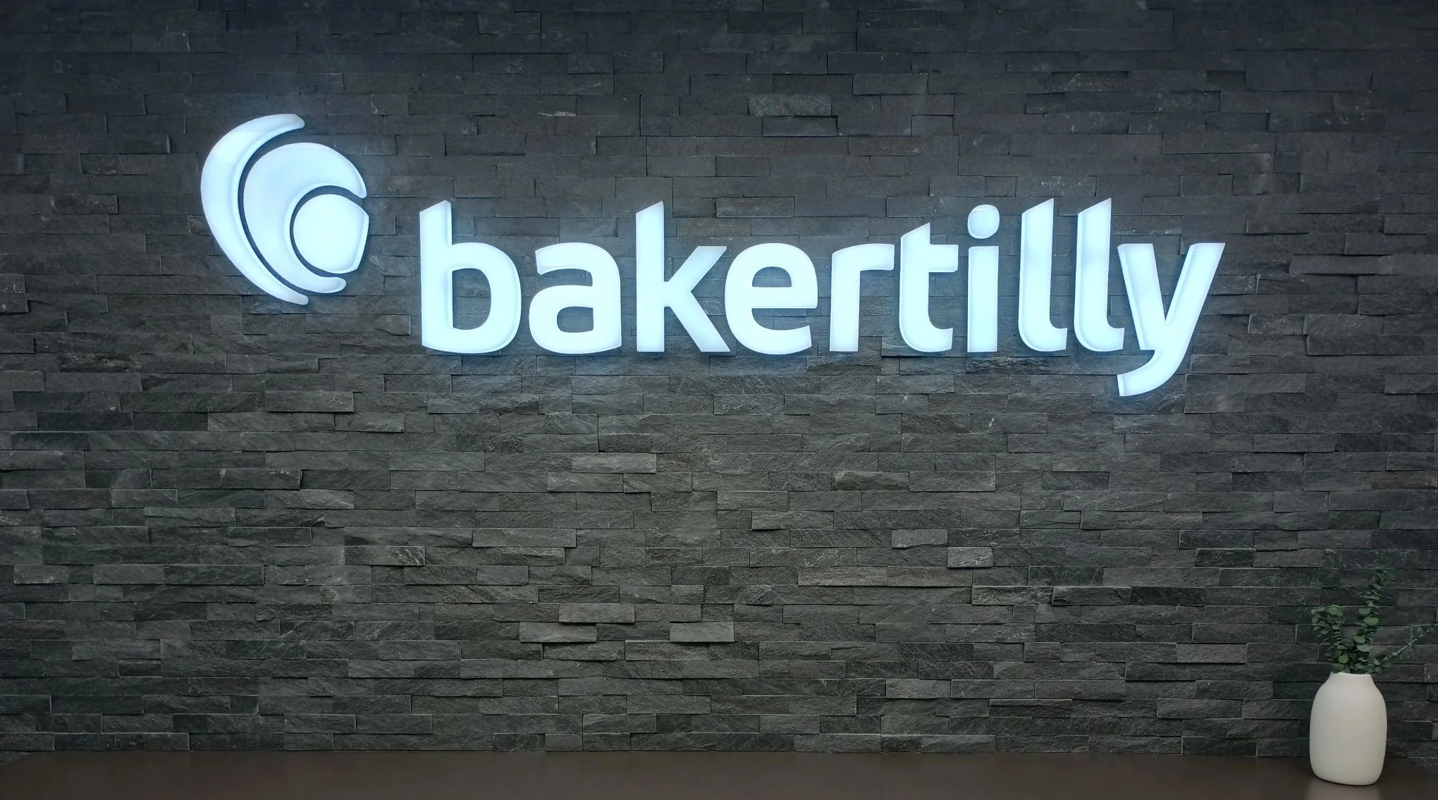 Baker Tilly Acquires Anchin, to Move HQ to NYC
