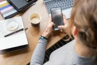 Quiet Summer Offices Fuel ‘Job Scrolling’ Among U.S. Employees