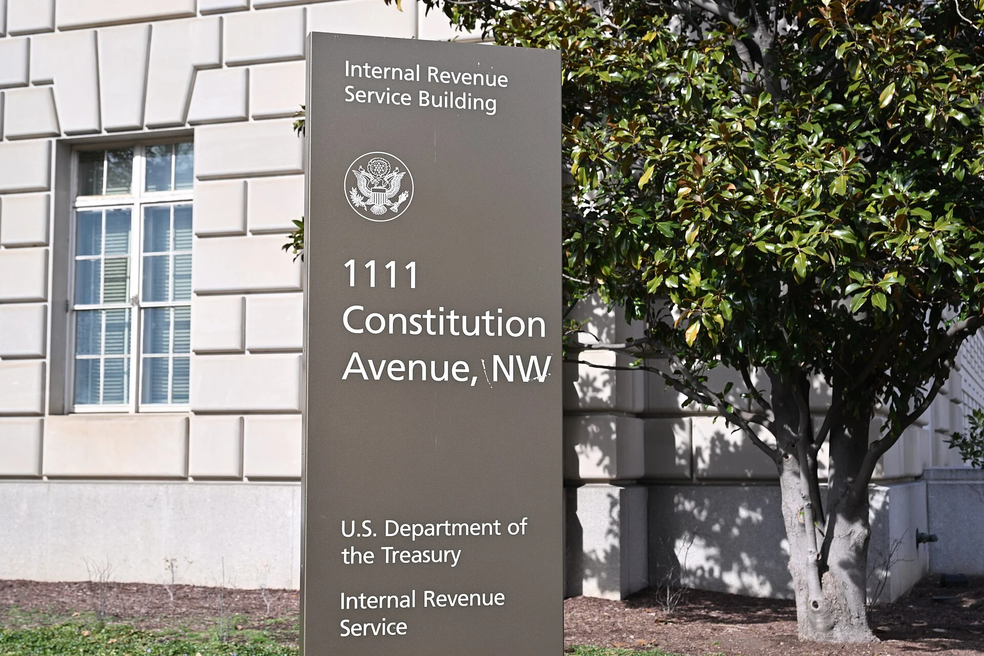 IRS Keeps Interest Rates Steady for Q4 2026
